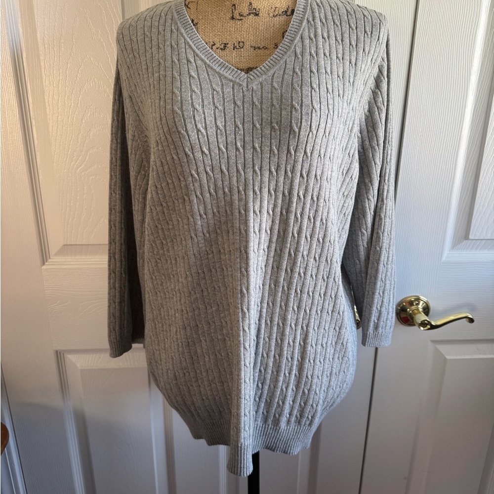 NWOT Kim Rogers Gray V-Neck Cable Knit Sweater
